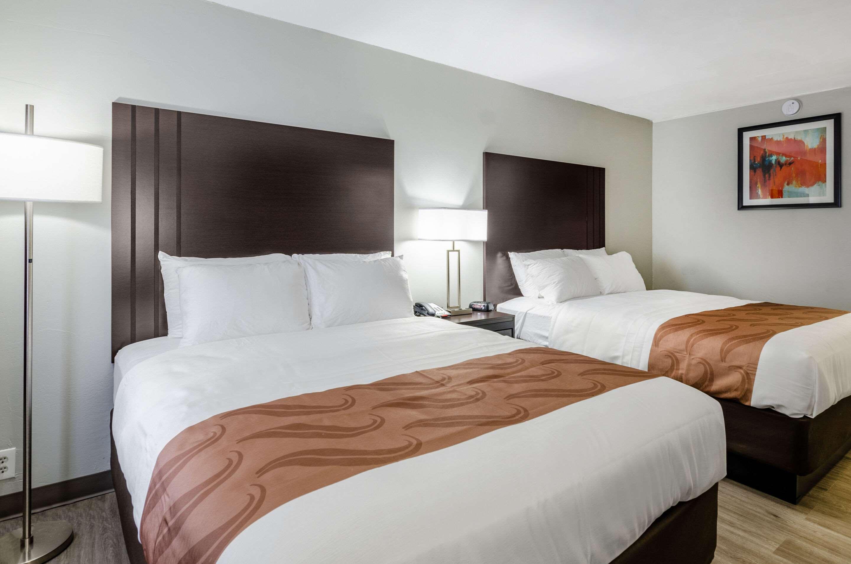 Quality Inn Бристъл Екстериор снимка