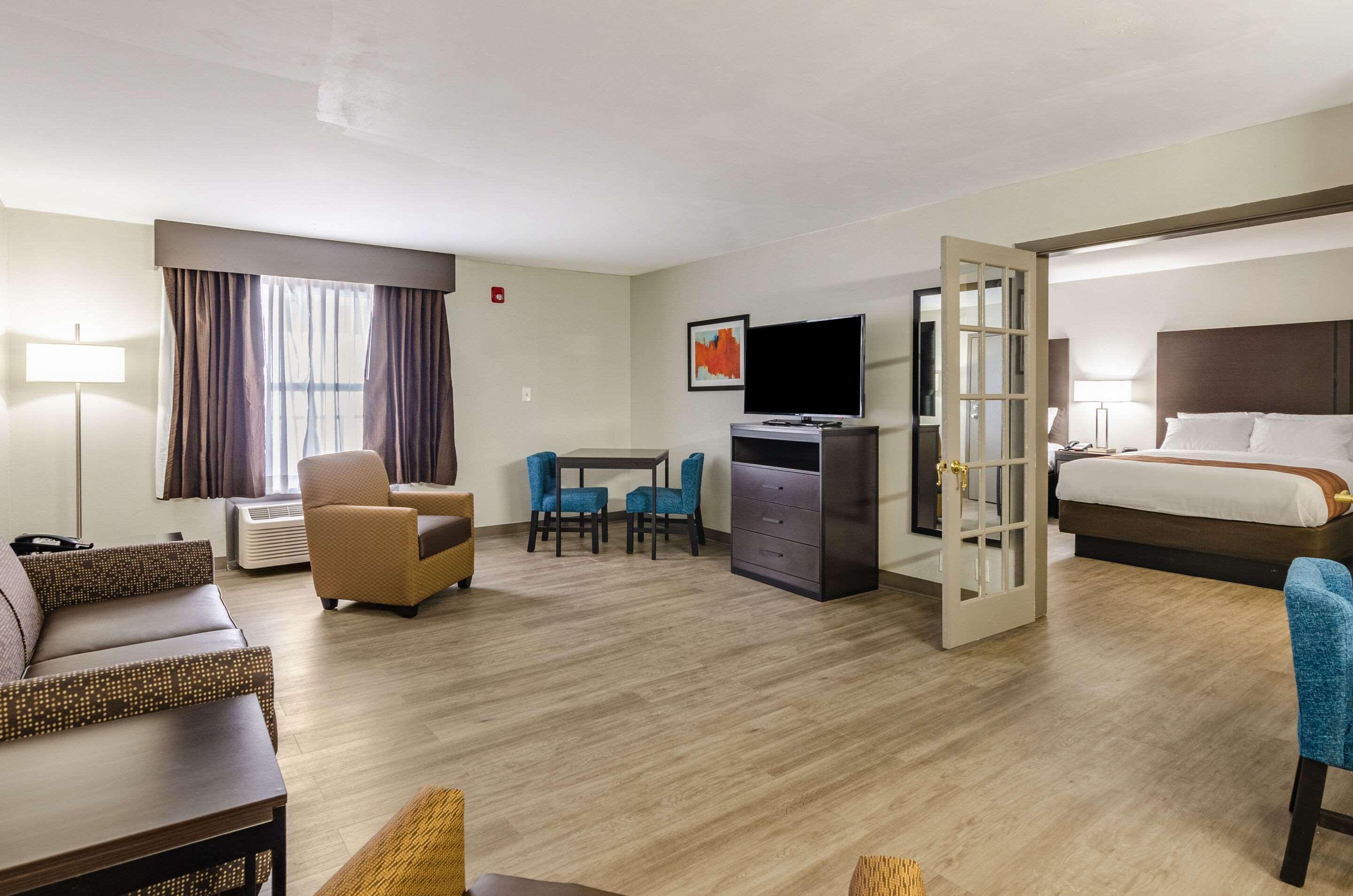 Quality Inn Бристъл Екстериор снимка