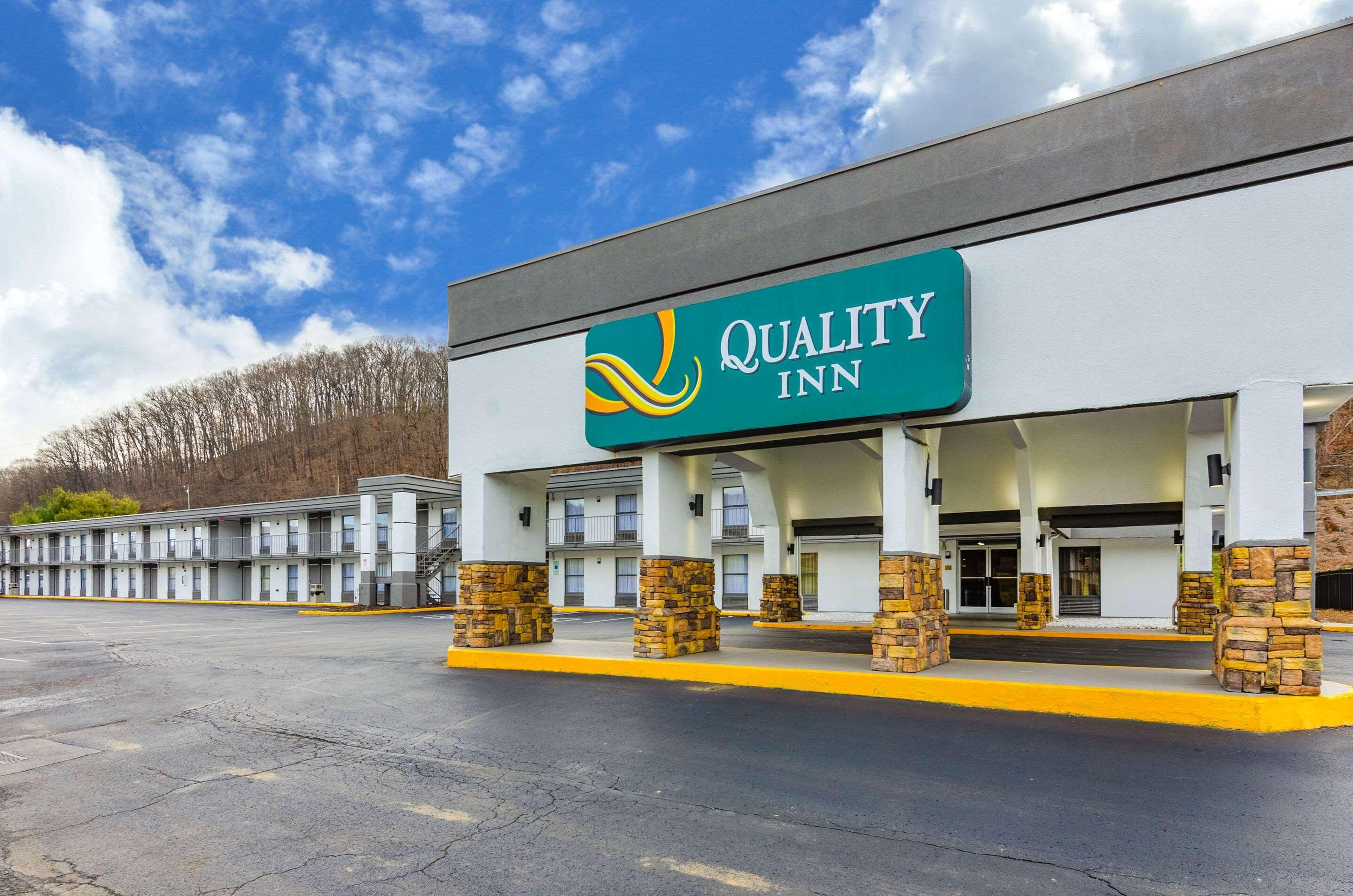 Quality Inn Бристъл Екстериор снимка