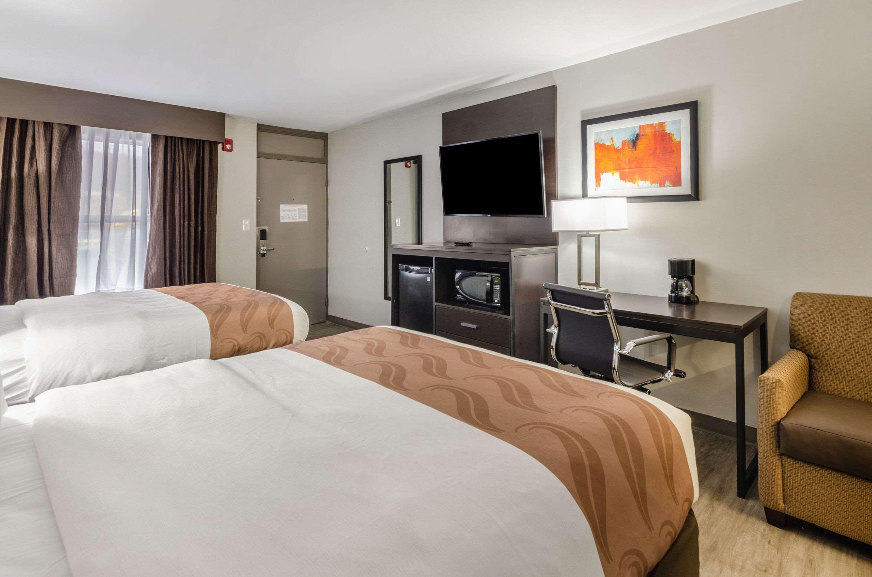 Quality Inn Бристъл Екстериор снимка