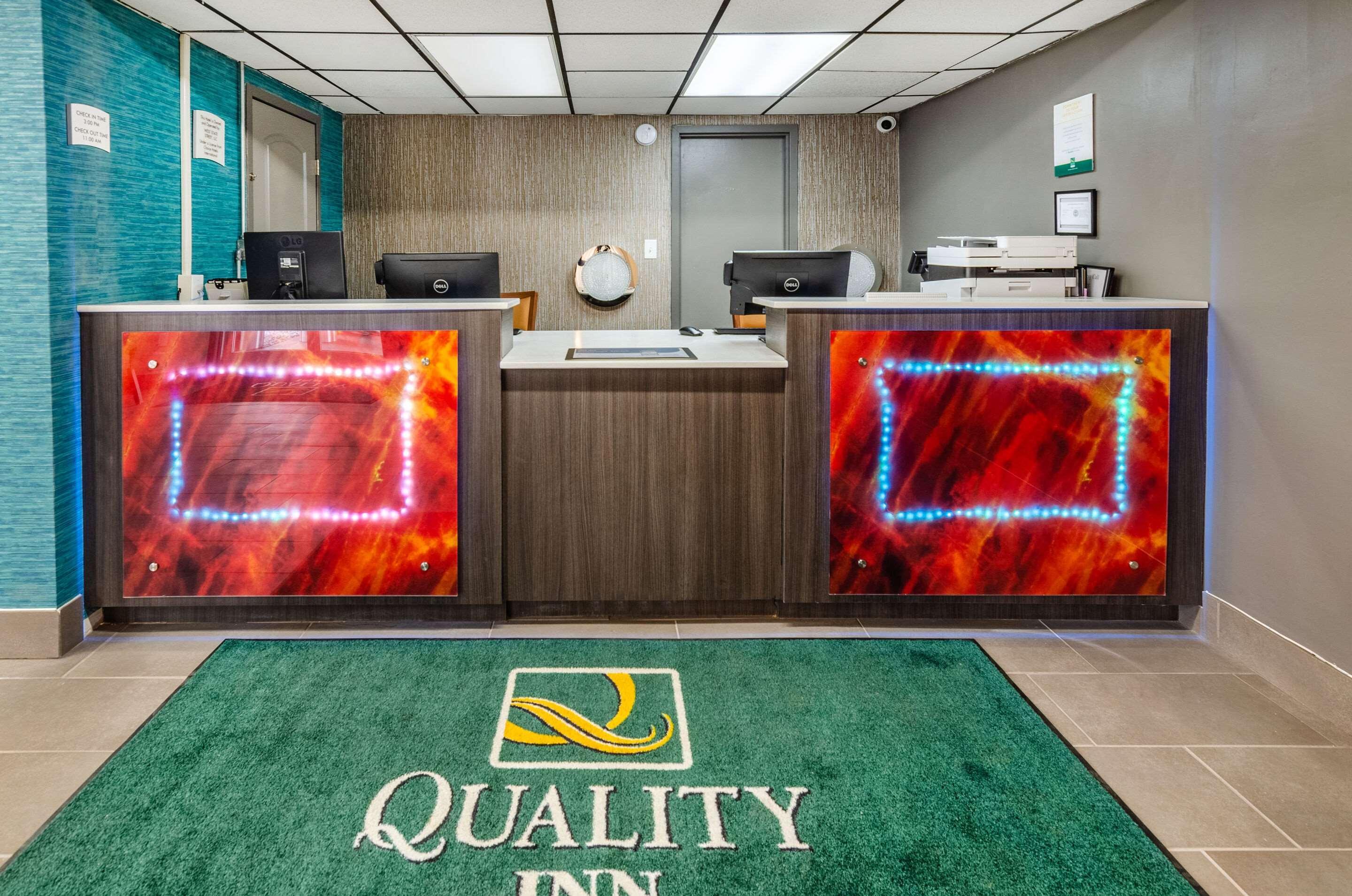 Quality Inn Бристъл Екстериор снимка